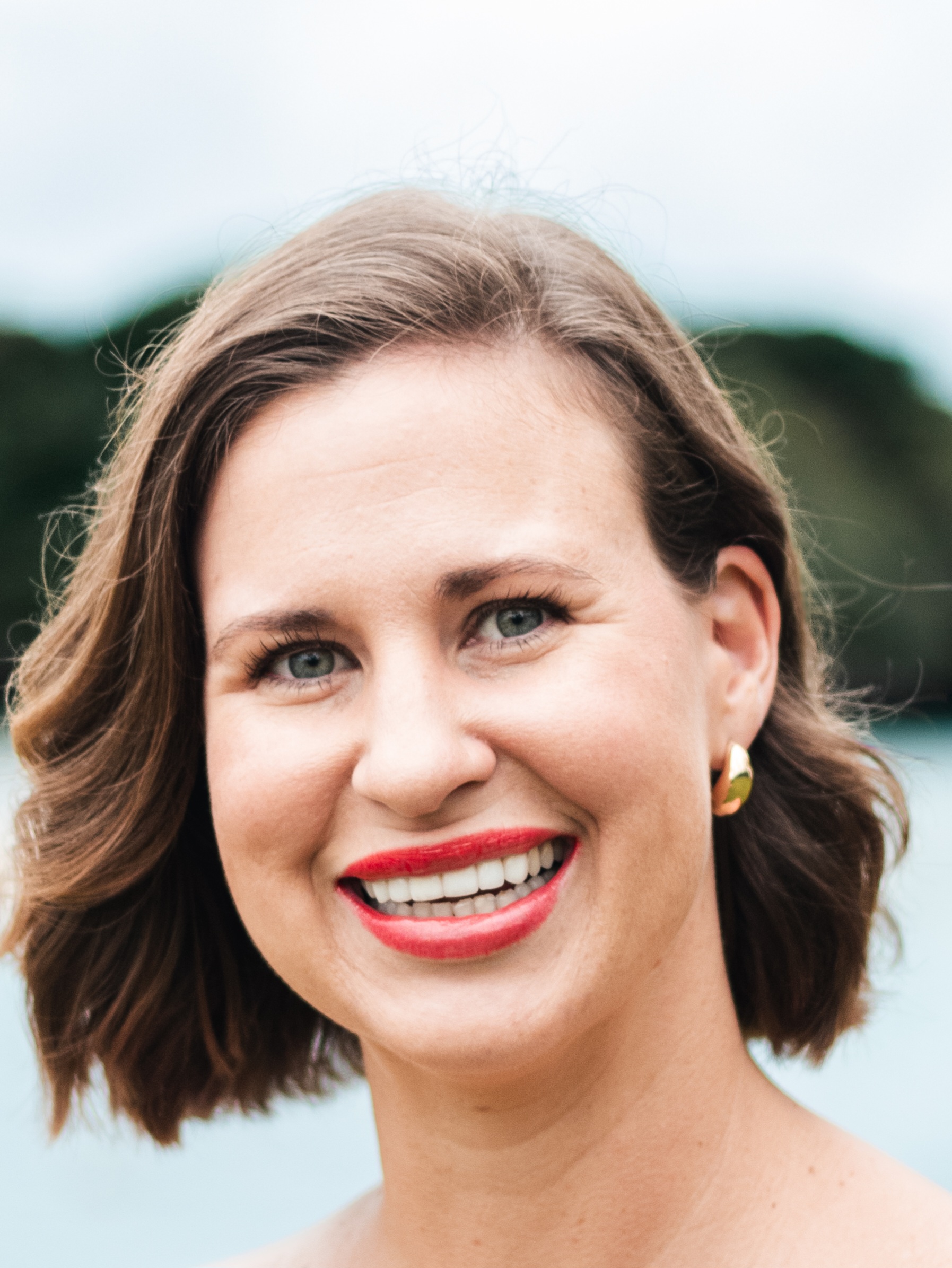 Shayna Mora - Member