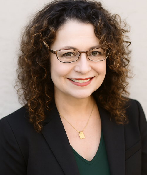 Headshot 2025 copy - Julie Tugend (1)